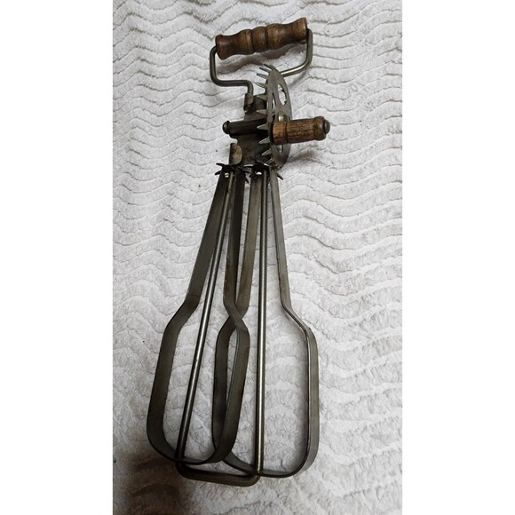 COOL Hanging Metal & Wood Vintage HAND MIXER Rustic Decor VguC - Picture 4 of 7
